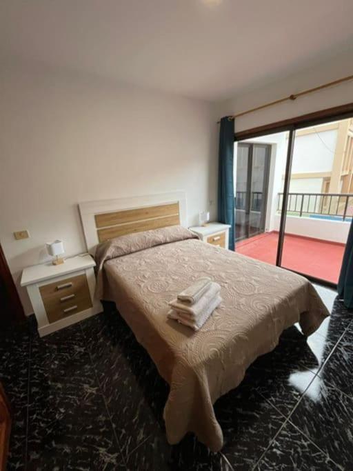 Appartement 3 Dormitorios. Terraza. Bus Stop Los Realejos