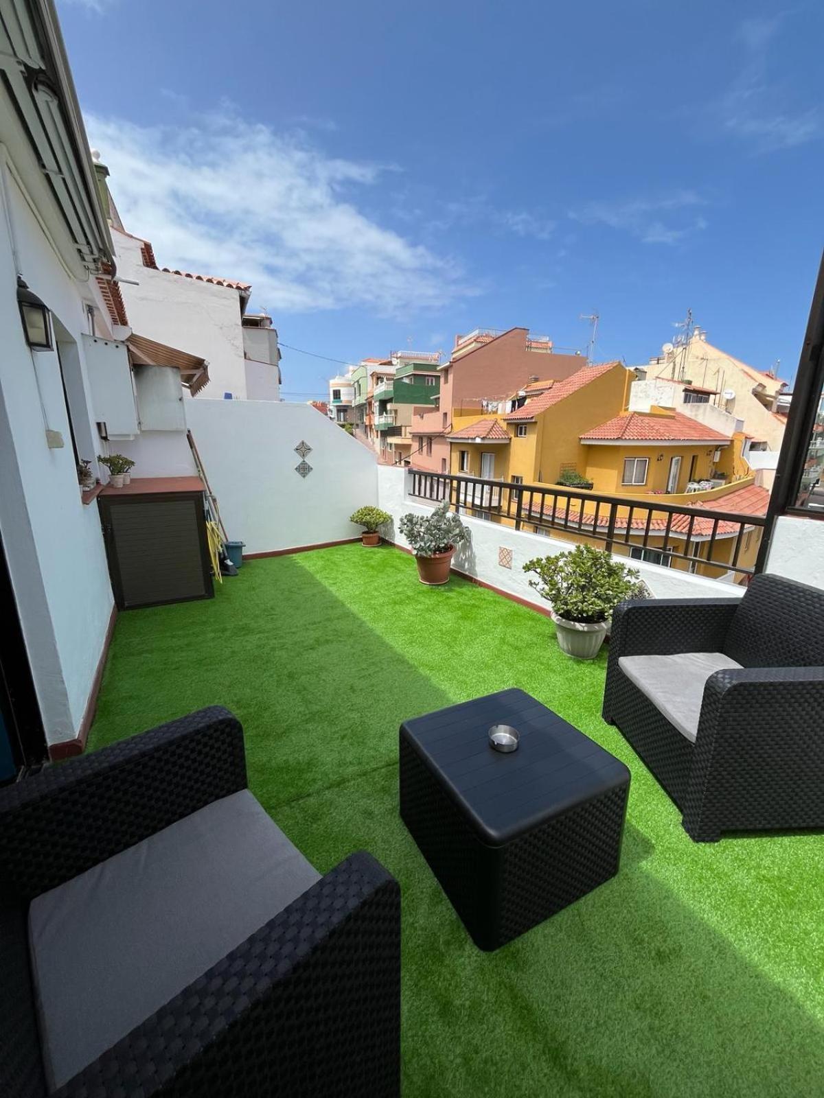 Apartament 3 Dormitorios. Terraza. Bus Stop Los Realejos