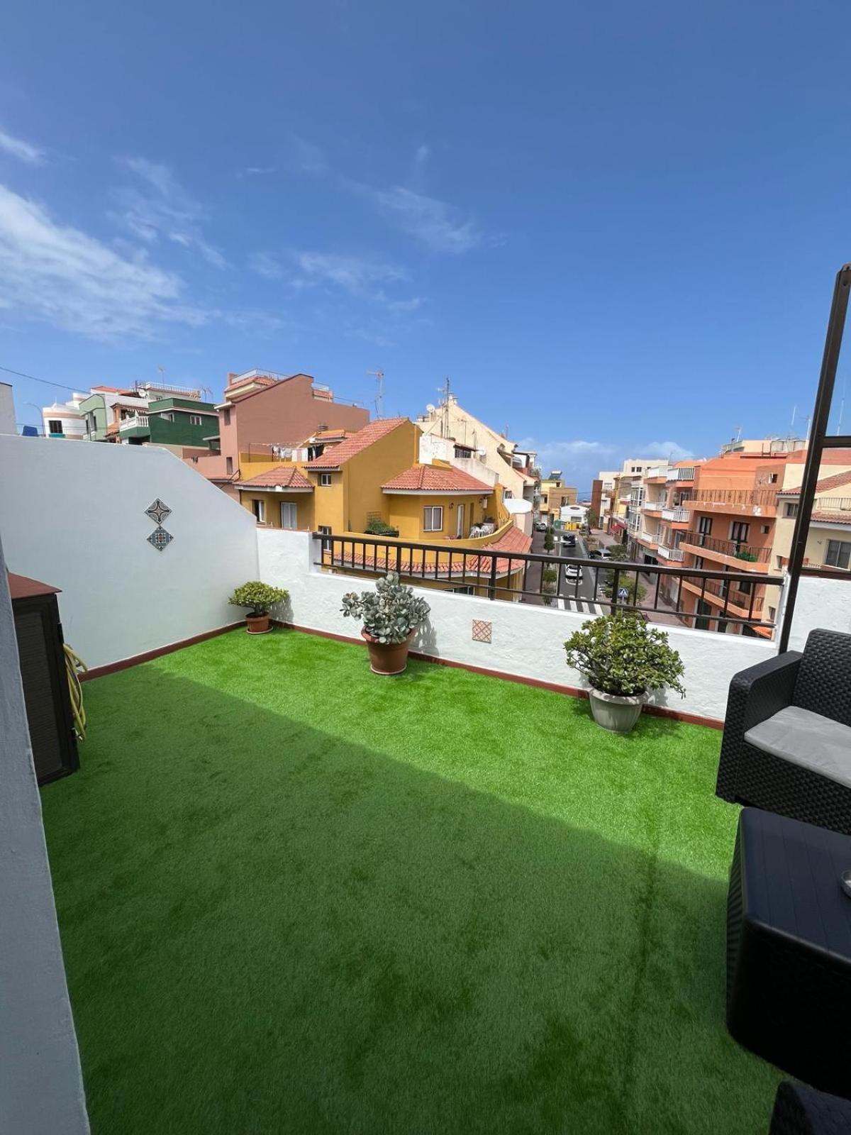 3 Dormitorios. Terraza. Bus Stop Apartament Los Realejos